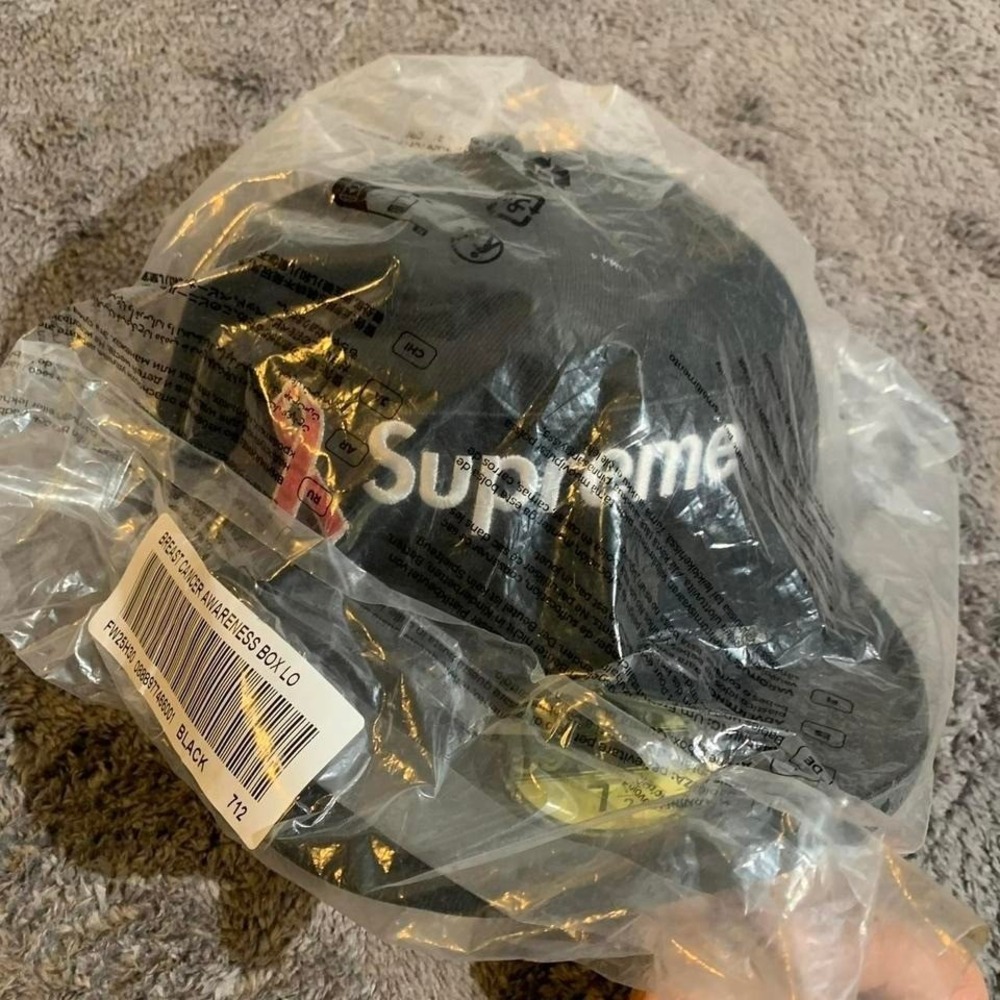 Supreme Breast Cancer New era Fitted hat‎ 7 1/2